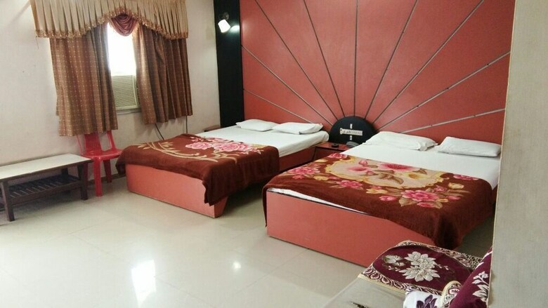 Hotel Meera