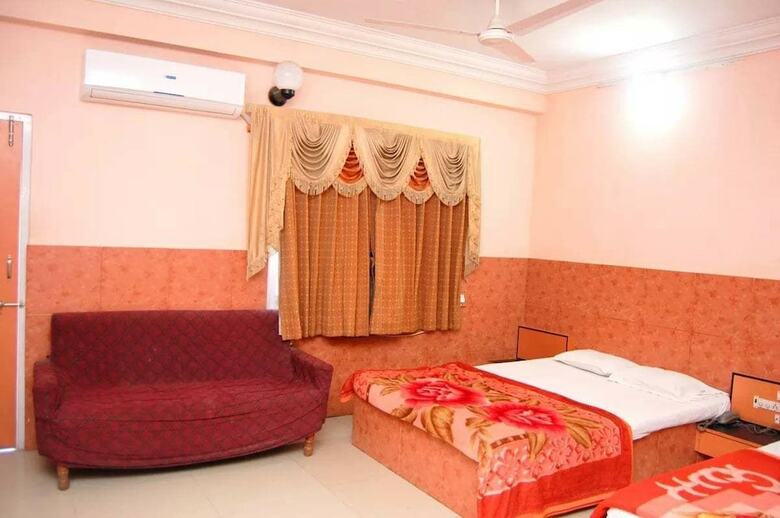 Hotel Meera