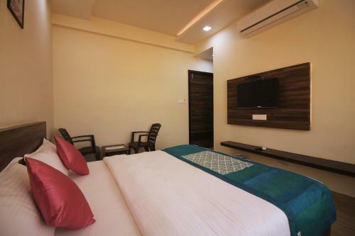 Hotel Vraj Inn