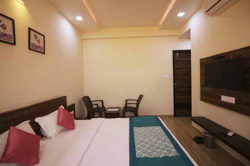 Hotel Vraj Inn