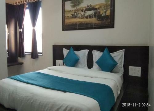 Hotel The Gayatri By Sky Stays