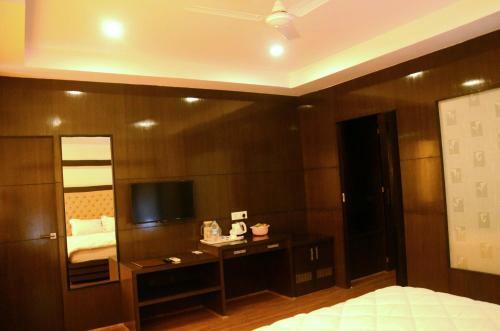 Hotel Banerjee Inn , City Center