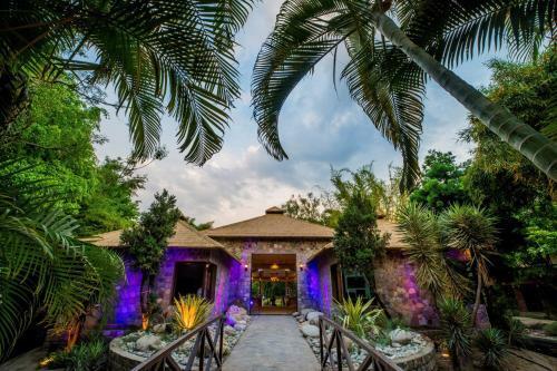 Hotel Tarangi Resort