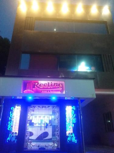 Recline Hotel And Restaurant