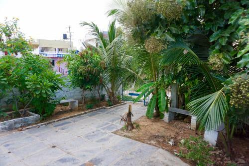 Lodge Chaitra Dharma Stay