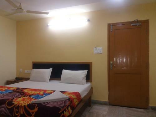 Bed & Breakfast Hotel Krishna Grandinn