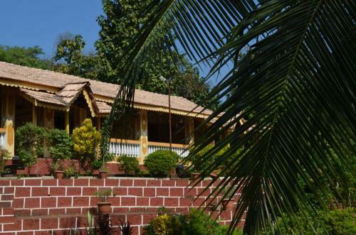 Hotel Nisarg Resort