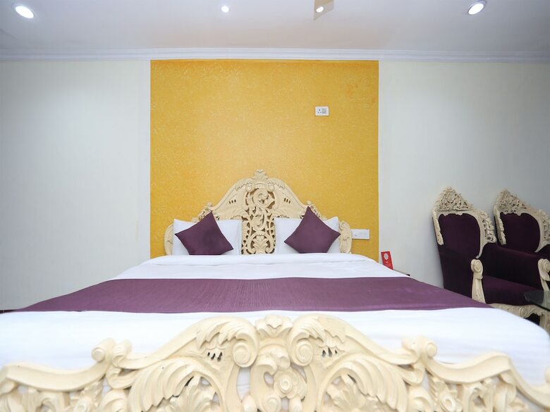 Oyo 8955 Hotel Bobina