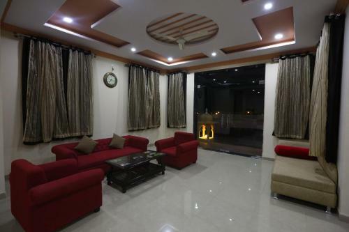Hotel Rajtilak Resort