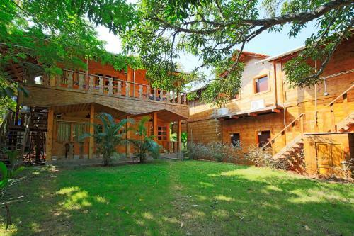 Hotel Brushwood Villa Resort