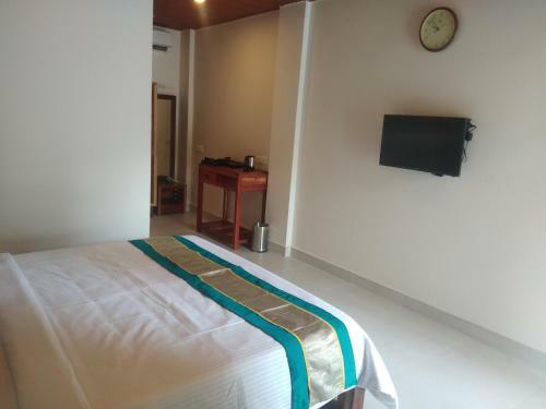 Hotel Golden Pebble