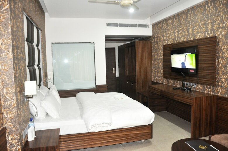 Waii International Hotel