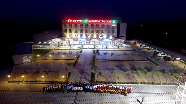 Hotel Grand Parivaar