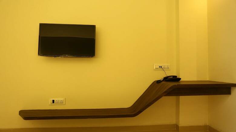 Hotel Grand Parivaar