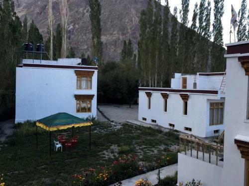 Hotel Tih The Hundar Resort