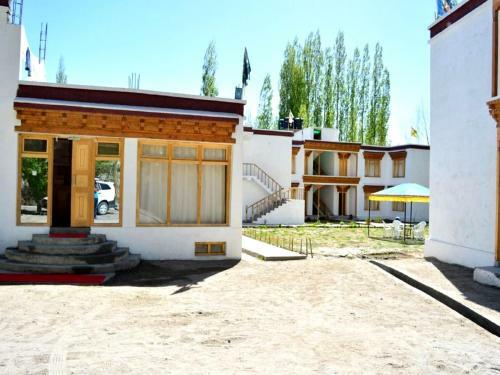 Hotel Tih The Hundar Resort