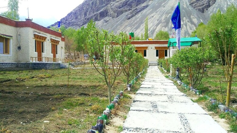 Hotel Lotus Eco Resort