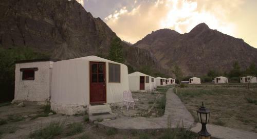 Hotel Hunder Sarai Resort