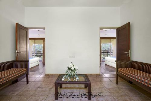 Hotel Manas Resort With Petting Zoo, Igatpuri