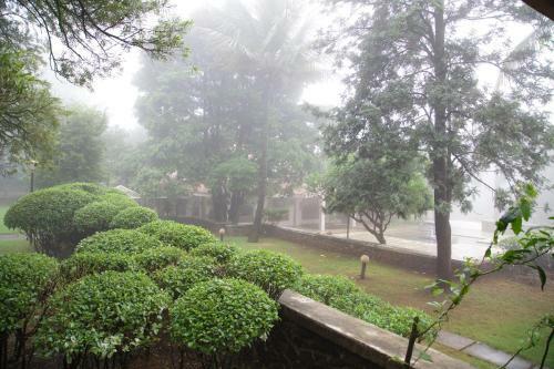 Hotel Manas Resort With Petting Zoo, Igatpuri