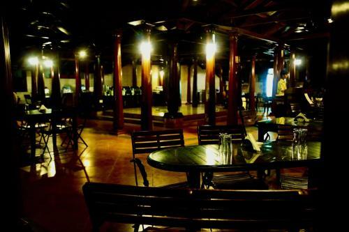 Hotel Manas Resort With Petting Zoo, Igatpuri