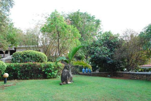 Hotel Manas Resort With Petting Zoo, Igatpuri