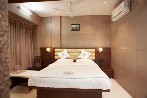 Lodge Hotel Leela
