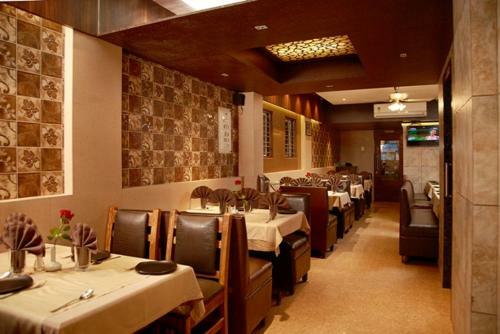 Lodge Hotel Leela