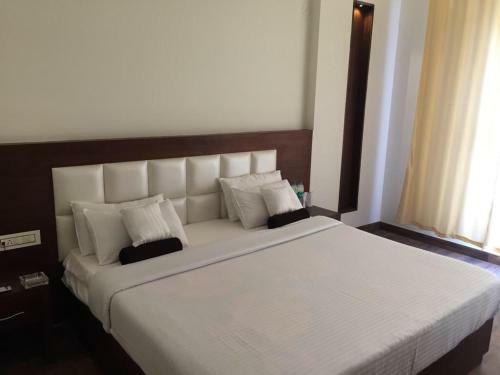 Hotel Lotus Grand Akm