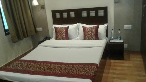 Hostal Pamposh Guest House Gk II Market