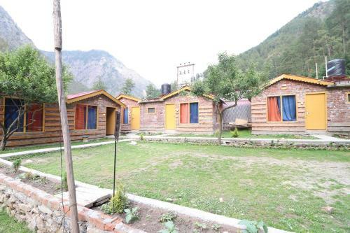 Hostal Spot On 40291 Brick And Wood Huts