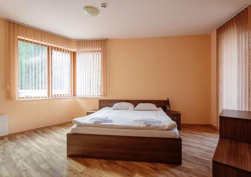 Hostal Rodopi Houses