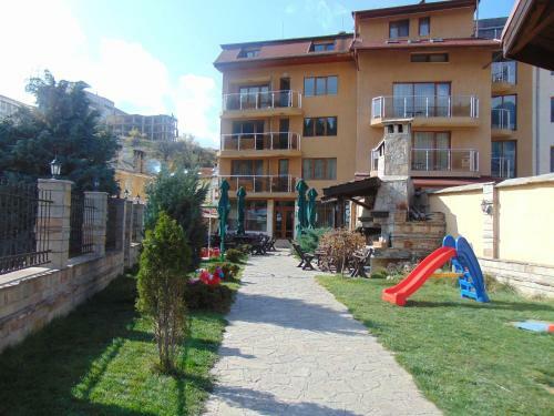 Meteor Family Hotel