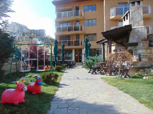 Meteor Family Hotel
