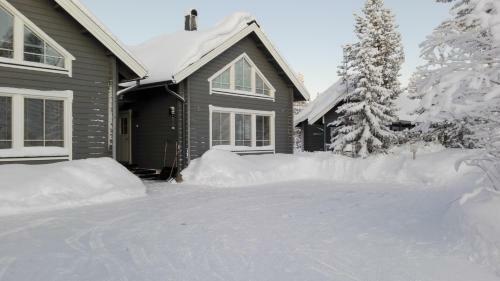 Yll�s-ropo Apartments
