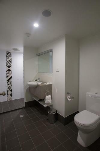 Gladstone Reef Hotel Motel