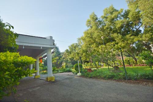 The Pavillion Hotel