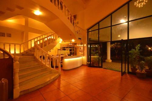The Pavillion Hotel