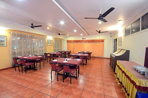 The Pavillion Hotel