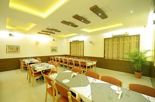 The Pavillion Hotel