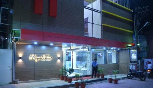 Hotel Royal Treat