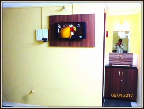 Hotel Ambika Yatri Niwas Kolhapur