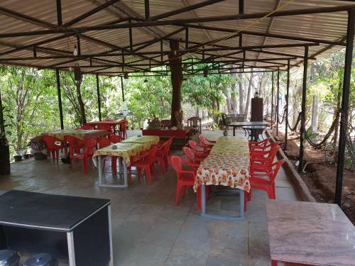 Hotel Kundalika Cottages