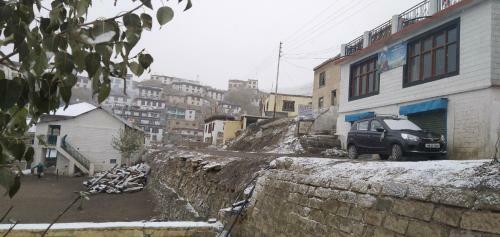 Hotel Deshek Homestay