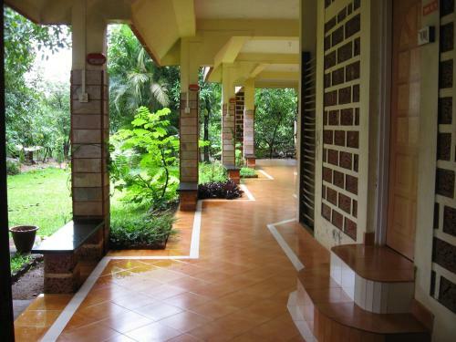 Hotel The Amba Resort