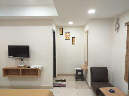 Lodge Abirami Inn
