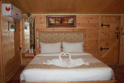 Hotel Snow King Retreat