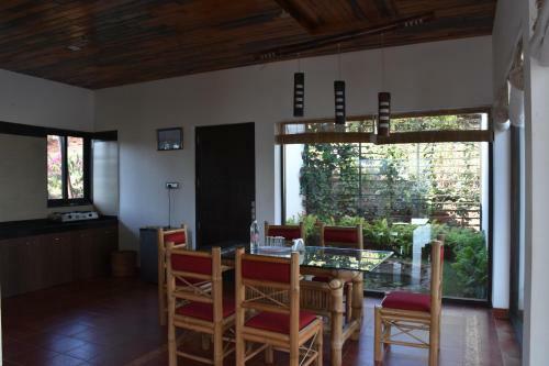 Hotel Forest Escapes Koyna