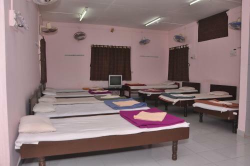 Hotel Koyna Lake Resort