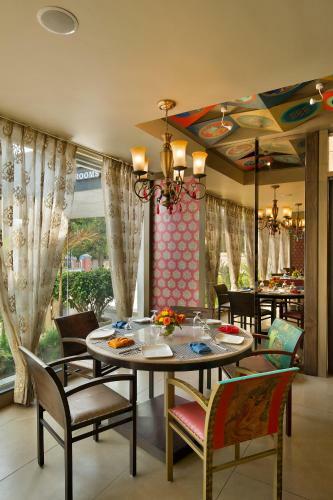 Hotel The Baroda Residency